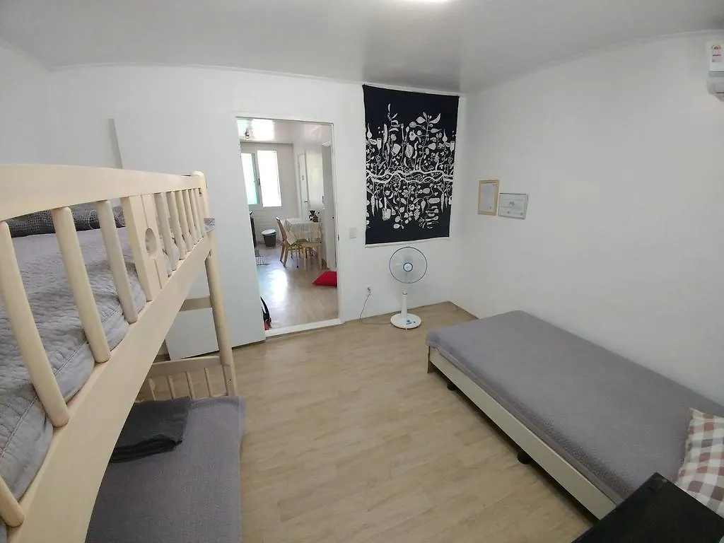 Tne House Hotel Seoel 2*,